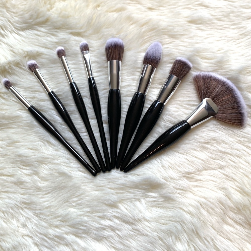 Black Rounded 8 Pc Makeup Brush Set